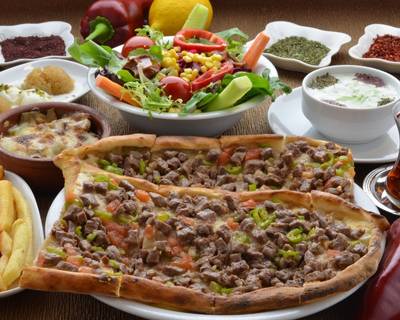 aspava kuşbaşılı pide